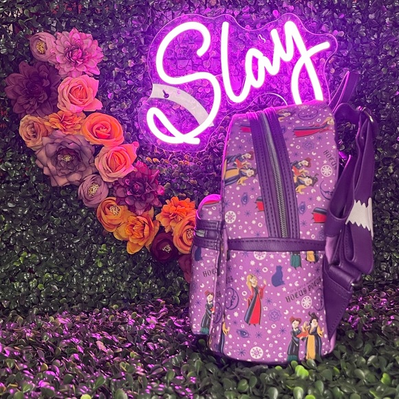 NWT Hocus Pocus Loungefly Backpack - Picture 2 of 5
